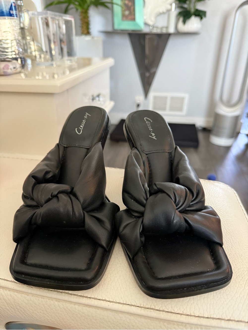 Sam Edelman Black Knotted Leather Slide Mules 🖤